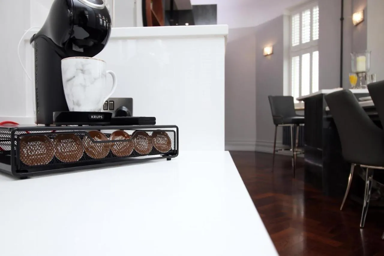 Cohost Partners Stylish Stay With King Bed And Luxury Tub Swansea 0*,  United Kingdom