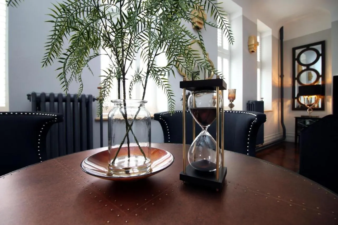 Cohost Partners Stylish Stay With King Bed And Luxury Tub Swansea 0*,